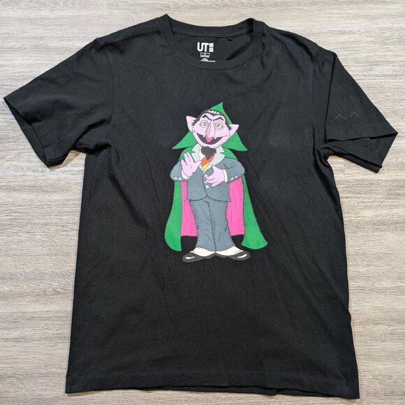 Kaws x Uniqlo x Sesame Street Men's Small Count Von Count Black Graphic T-Shirt - Picture 1 of 8